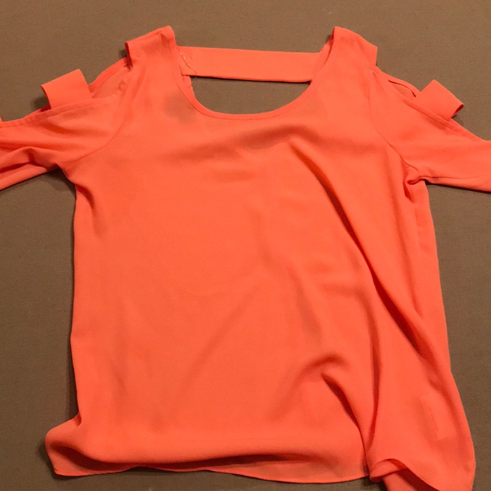 Cute blouse open shoulder